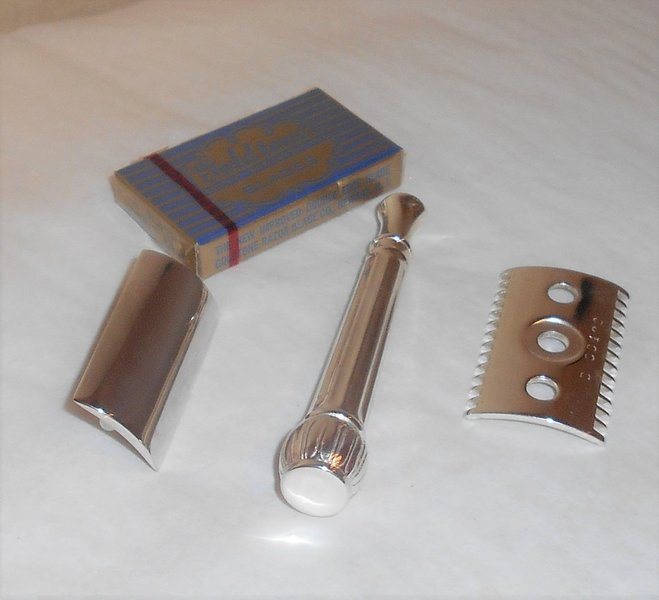 1916 Gillette Extremely Scarce Refurbished Re-Plated ABC Razor W Blade (42).JPG