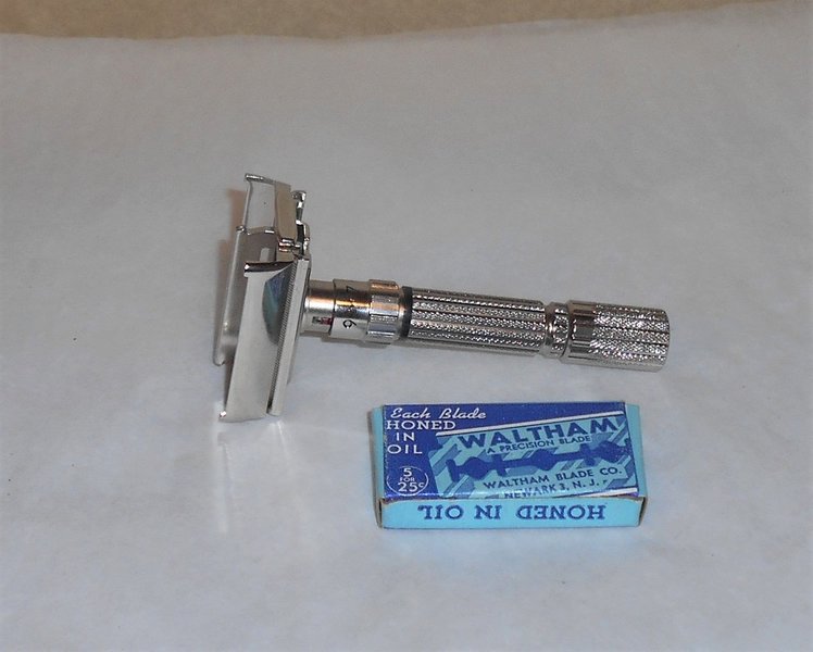 Gillette Fat Boy Razor 1958 TTO Refurbished Replated Mirror Nickel D4–CAA  (23).JPG