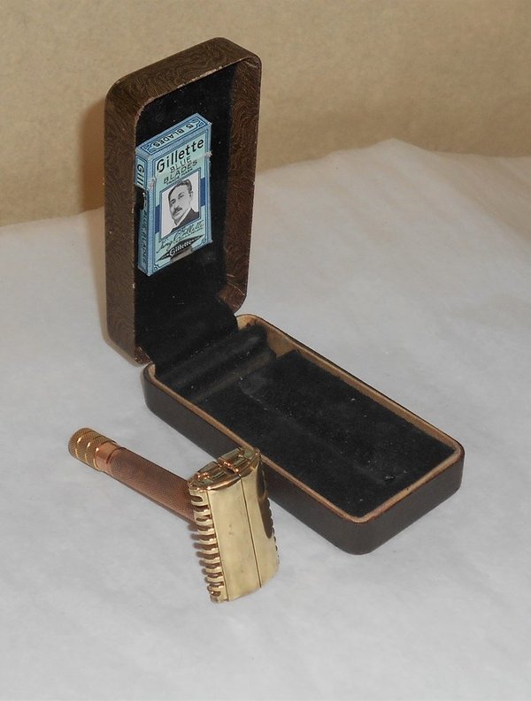 Gillette 1937 Sheraton Razor TTO All Original W Blades X16 (17).JPG