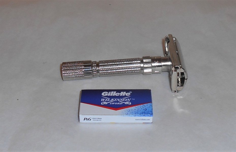 Gillette 1960 Undressed Fat Boy Razor TTO Replated Bright Nickel F2–QQQ (20).JPG