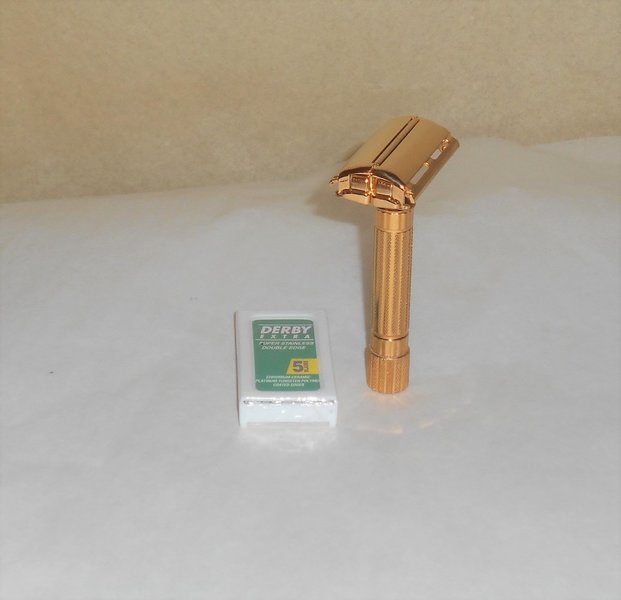 Gillette Regent Tech Razor TTO 1944 45 Refurbished Replated 24 Karat Gold XX3 (48).JPG