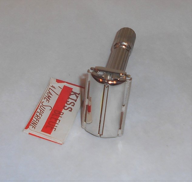 Gillette 1960 Fat Boy Razor Adjustable Refurbished Replated Mirror Nickel F4–02 (1).JPG