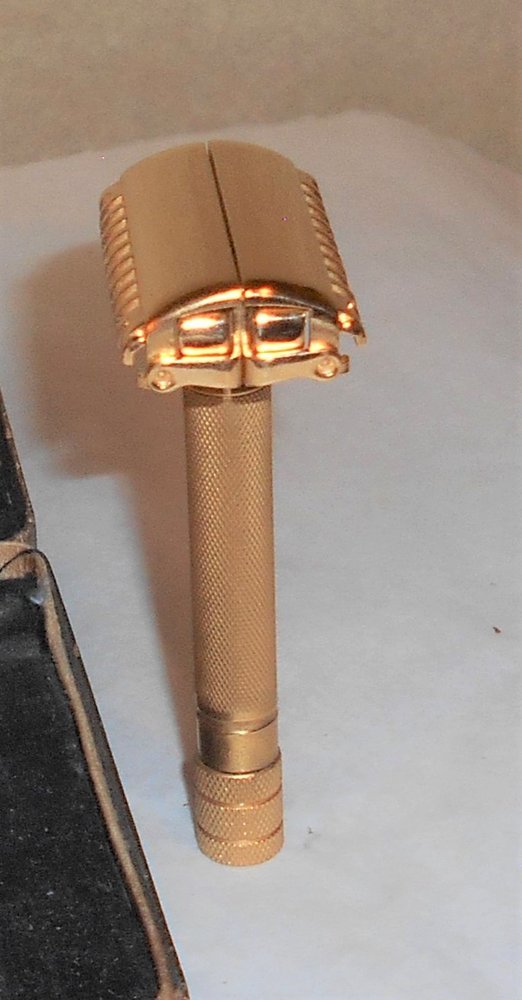 Gillette Sheraton 1937 Safety Razor Refurbished Replated 24 Karat Gold W Case Blades (61).JPG