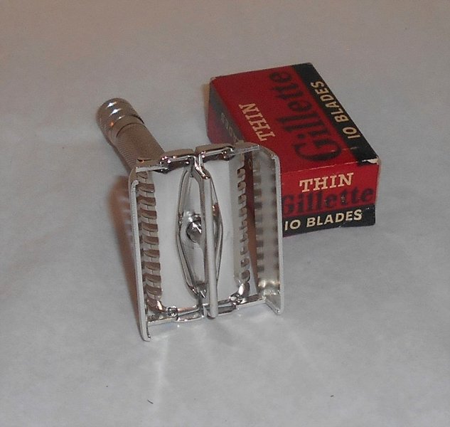 Gillette 1938 Senator TTO Adjustable Refurbished Replated Mirror Nickel 38–14 (29).JPG Gillette 1938 Senator TTO Adjustable Refurbished Replated Mirror Nickel 38–14 (29).JPG