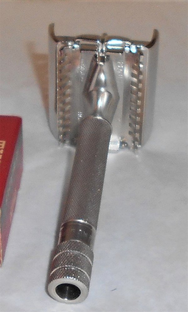 Gillette 1938 Senator TTO Adjustable Refurbished Replated Mirror Nickel 38–14 (20).JPG