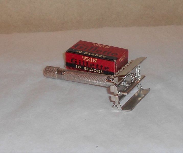 Gillette 1938 Senator TTO Adjustable Refurbished Replated Mirror Nickel 38–14 (24).JPG