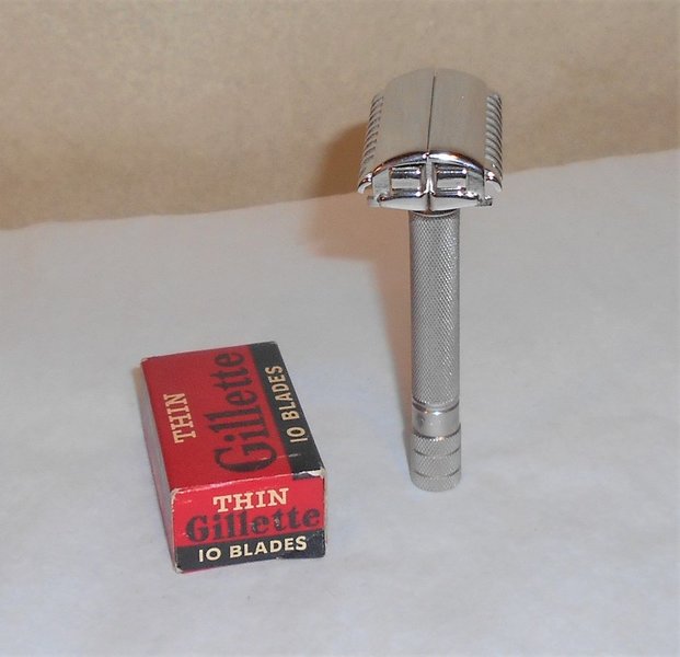 Gillette 1938 Senator TTO Adjustable Refurbished Replated Mirror Nickel 38–14 (40).JPG