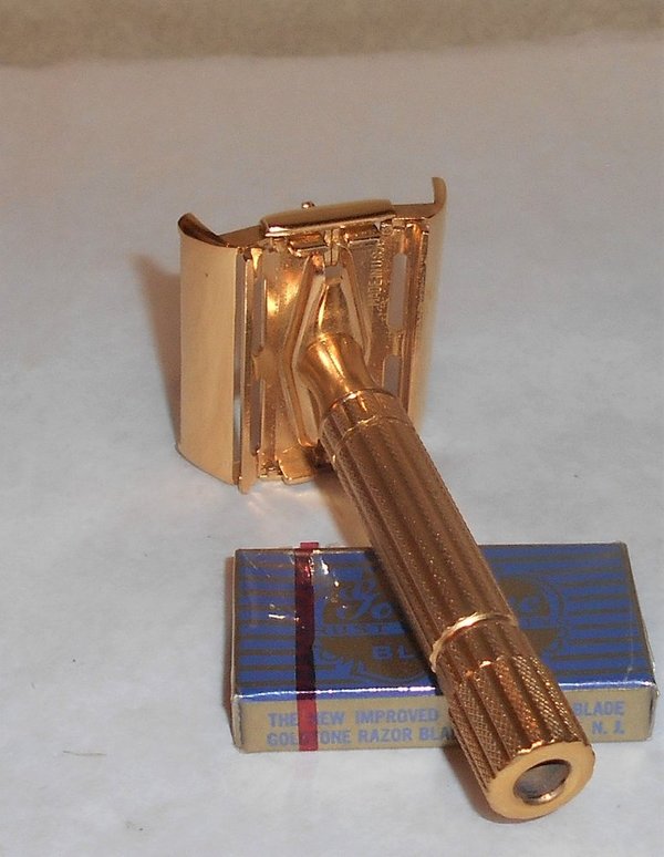 Gillette 1955 Diplomat Razor TTO Refurbished Replated 24 Karat Gold A2–09 (21).JPG