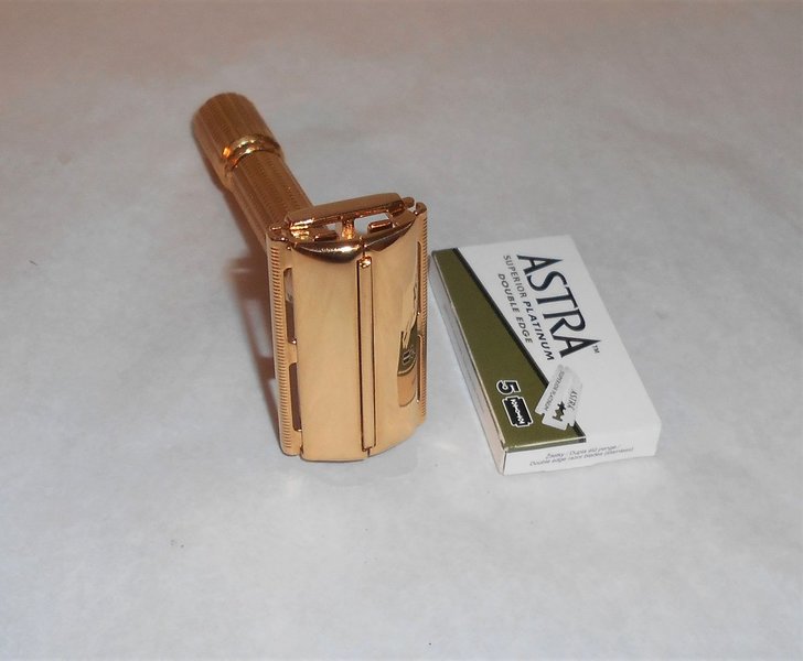 Gillette 1958 TTO Executive Razor Refurbished Replated 24 Karat Gold D3–071 (5).JPG