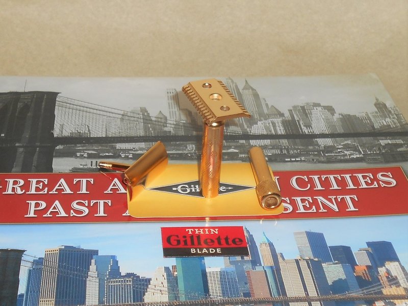 Gillette 1922 Bostonian Refurbished Replated 24 Karat Gold Three-Piece Razor X–1 (51).JPG Gillette 1922 Bostonian Refurbished Replated 24 Karat Gold Three-Piece Razor X–1 (51).JPG