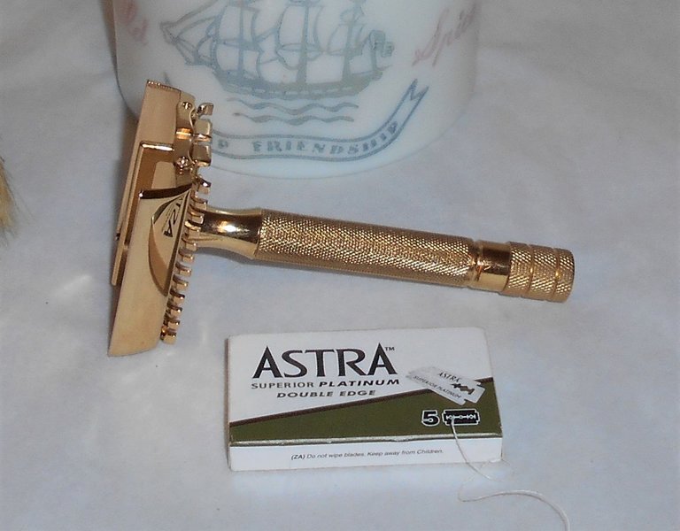 Gillette Sheraton 1937 Shaving Cup Shaving Brush Arco Shaving Cream Refurbished Replated 24 Ka...JPG Gillette Sheraton 1937 Shaving Cup Shaving Brush Arco Shaving Cream Refurbished Replated 24 Ka...JPG