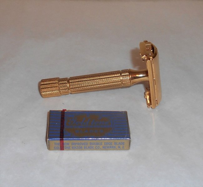 Gillette 1955 Diplomat Razor TTO Refurbished Replated 24 Karat Gold A2–09 (13).JPG