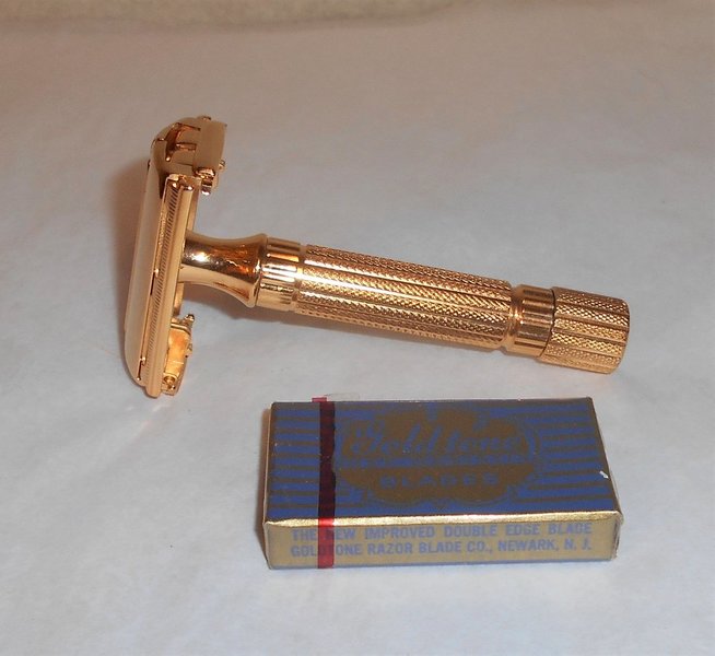 Gillette 194546 Aristocrat TTO Refurbished Replated 24 Karat Gold (8).JPG
