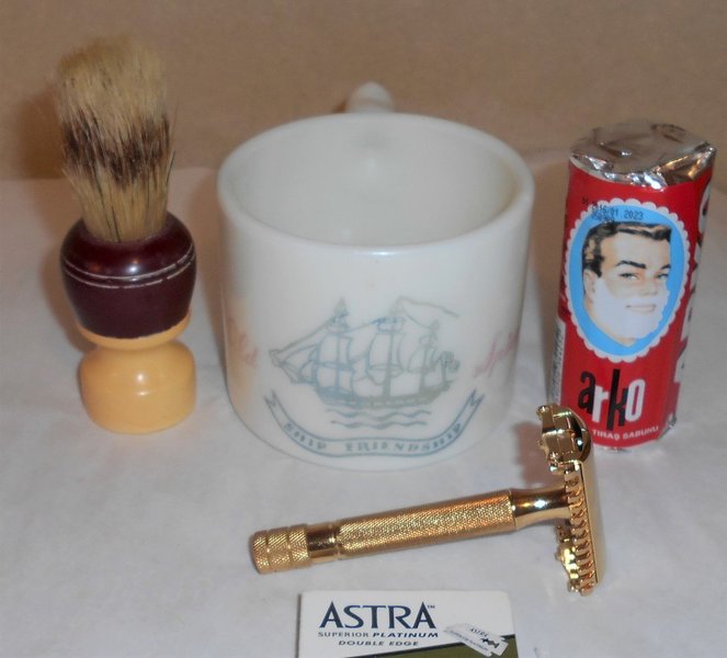 Gillette Sheraton 1937 Shaving Cup Shaving Brush Arco Shaving Cream Refurbished Replated 24 Ka...JPG