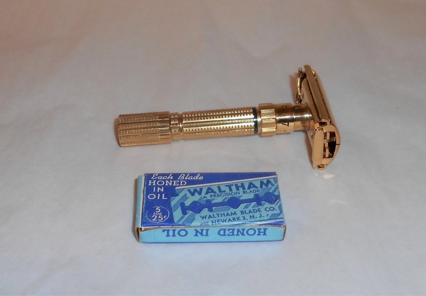 Gillette 1958 Executive Razor Refurbished Replated 24 Karat Gold D3–G0L (18).JPG Gillette 1958 Executive Razor Refurbished Replated 24 Karat Gold D3–G0L (18).JPG