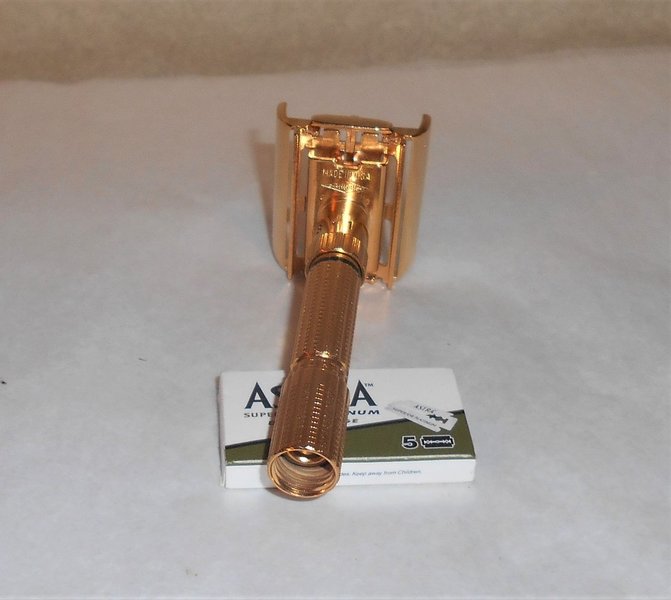 Gillette 1958 TTO Executive Razor Refurbished Replated 24 Karat Gold D3–071 (22).JPG Gillette 1958 TTO Executive Razor Refurbished Replated 24 Karat Gold D3–071 (22).JPG