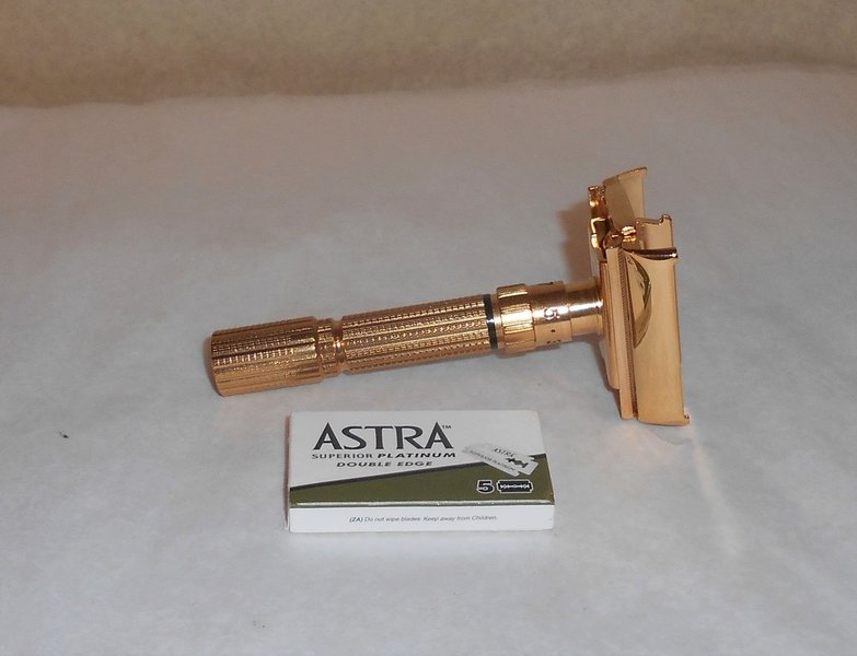 Gillette 1958 TTO Executive Razor Refurbished Replated 24 Karat Gold D3–071 (23).JPG Gillette 1958 TTO Executive Razor Refurbished Replated 24 Karat Gold D3–071 (23).JPG