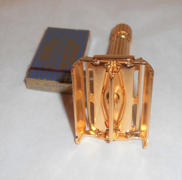 Gillette 194546 Aristocrat TTO Refurbished Replated 24 Karat Gold (31).JPG Gillette 194546 Aristocrat TTO Refurbished Replated 24 Karat Gold (31).JPG