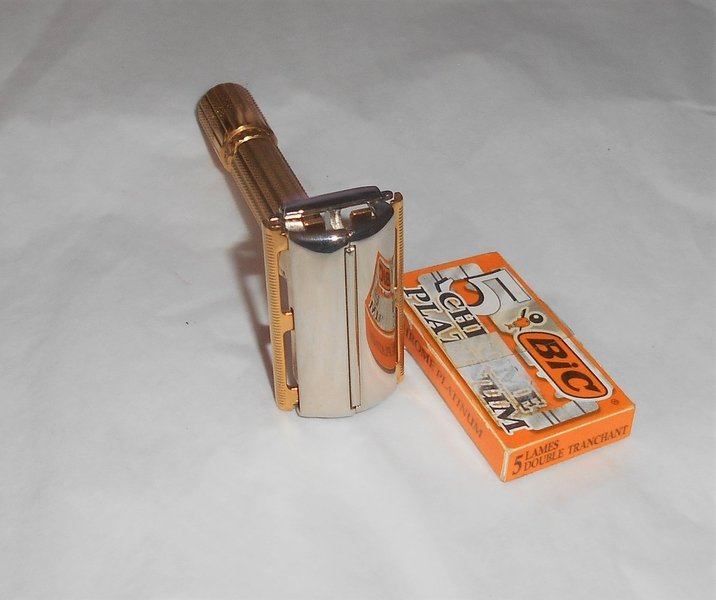 Gillette 1959 FatBoy Razor Refurbished Replated Gold Palladium E2–GP3 (4).JPG
