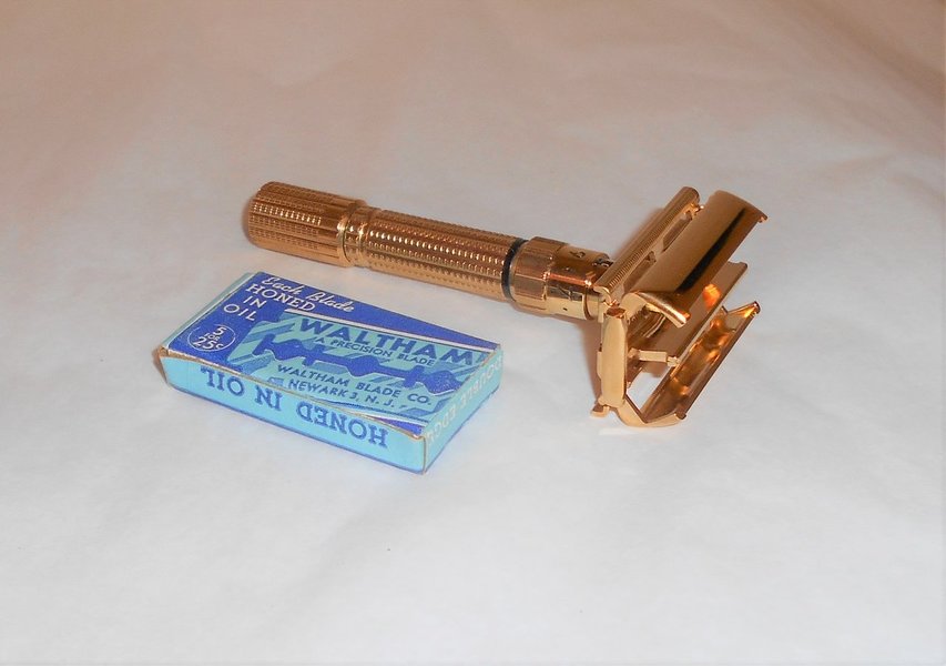 Gillette 1958 Executive Razor Refurbished Replated 24 Karat Gold D3–G0L (28).JPG