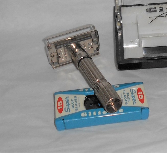 Gillette Fat Boy Razor Adjustable Refurbished RePlated Mirror Nickel F4–16Y (88).JPG