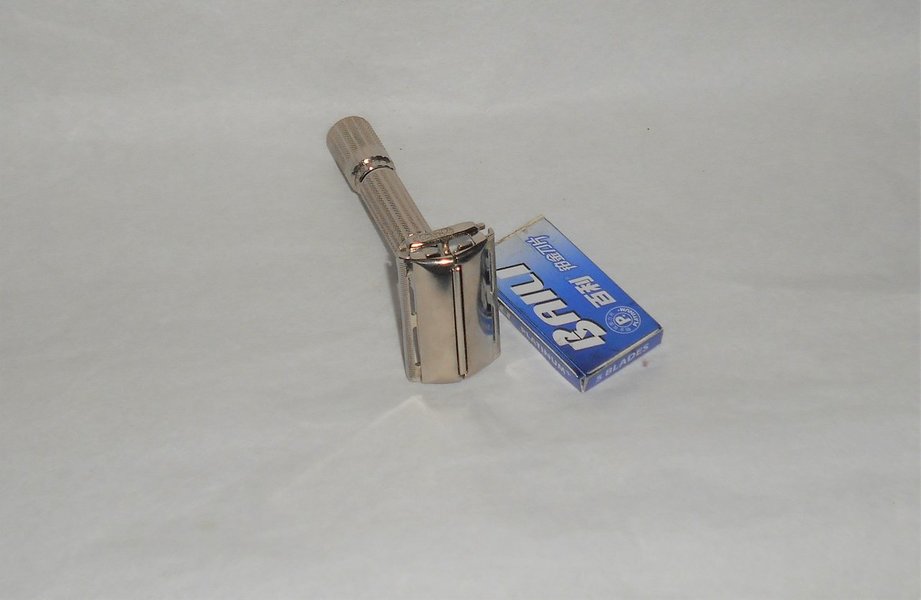 Gillette Fat Boy 1961 All Original TTO Adjustable Safety Razor G3–N01 (10).JPG Gillette Fat Boy 1961 All Original TTO Adjustable Safety Razor G3–N01 (10).JPG