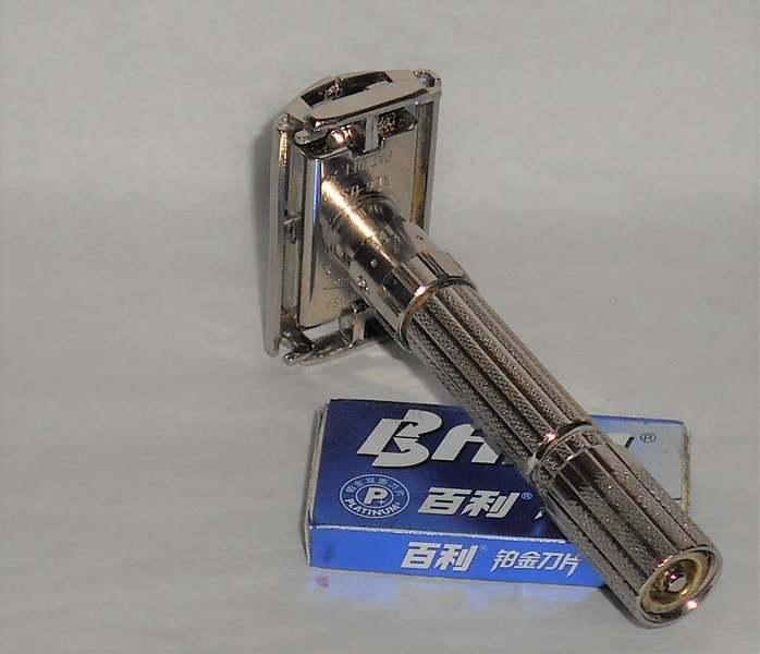 Gillette Fat Boy 1961 All Original TTO Adjustable Safety Razor G3–N01 (15).JPG Gillette Fat Boy 1961 All Original TTO Adjustable Safety Razor G3–N01 (15).JPG