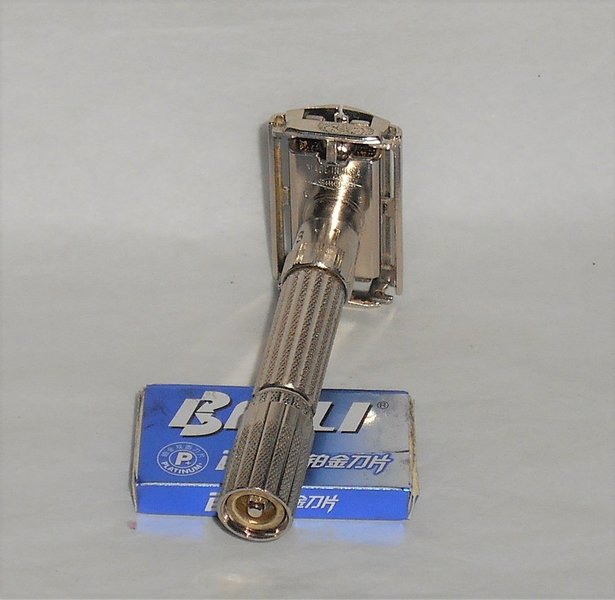 Gillette Fat Boy 1961 All Original TTO Adjustable Safety Razor G3–N01 (17).JPG Gillette Fat Boy 1961 All Original TTO Adjustable Safety Razor G3–N01 (17).JPG
