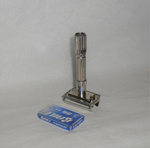 Gillette Fat Boy 1961 All Original TTO Adjustable Safety Razor G3–N01 (47).JPG Gillette Fat Boy 1961 All Original TTO Adjustable Safety Razor G3–N01 (47).JPG