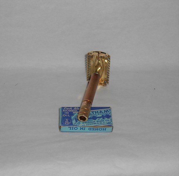 Gillette Sheraton 1937 TTO Open Comb Razor X1–43 (14).JPG Gillette Sheraton 1937 TTO Open Comb Razor X1–43 (14).JPG