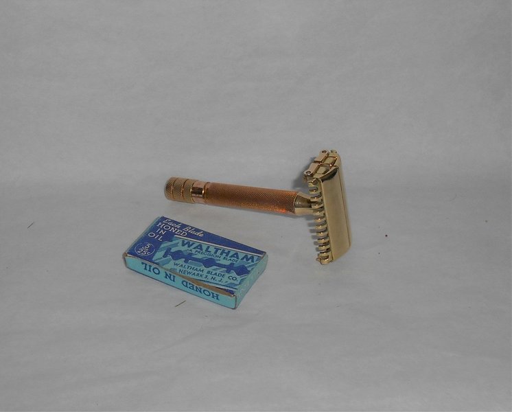 Gillette Sheraton 1937 TTO Open Comb Razor X1–43 (20).JPG Gillette Sheraton 1937 TTO Open Comb Razor X1–43 (20).JPG