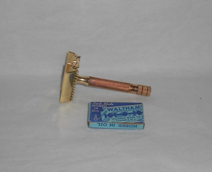 Gillette Sheraton 1937 TTO Open Comb Razor X1–43 (24) - Copy.JPG Gillette Sheraton 1937 TTO Open Comb Razor X1–43 (24) - Copy.JPG