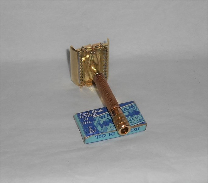 Gillette Sheraton 1937 TTO Open Comb Razor X1–43 (26).JPG Gillette Sheraton 1937 TTO Open Comb Razor X1–43 (26).JPG