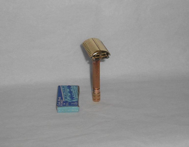 Gillette Sheraton 1937 TTO Open Comb Razor X1–43 (50).JPG