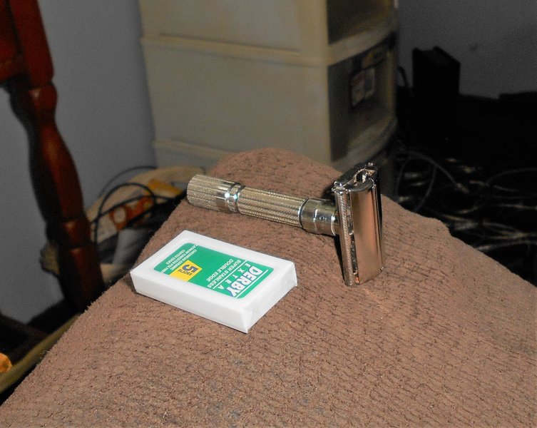 Gillette Adjustable 1959 TTO All Original Razor W Blades E4–44 (104).JPG Gillette Adjustable 1959 TTO All Original Razor W Blades E4–44 (104).JPG