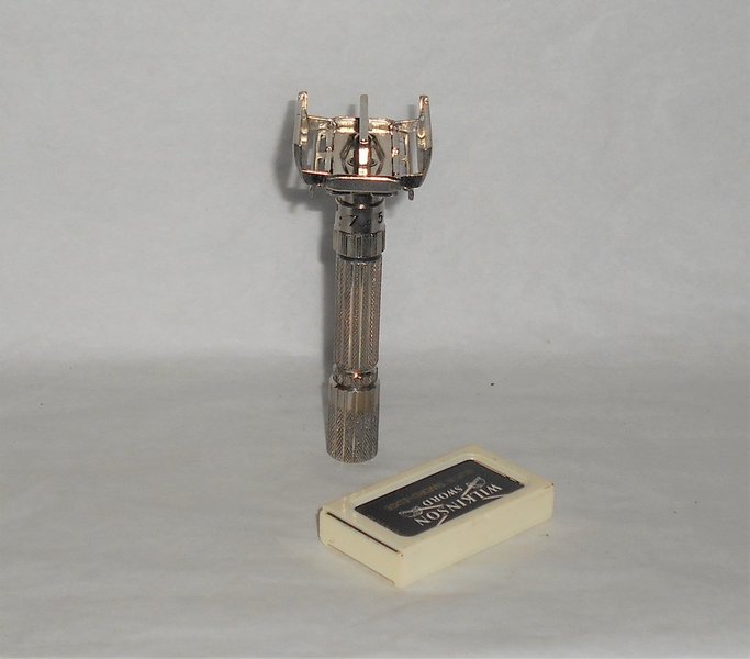 Gillette 1961 Fat Boy Razor TTO Adjustable All Original Nickel Plated Brass G1–ZX (1).JPG