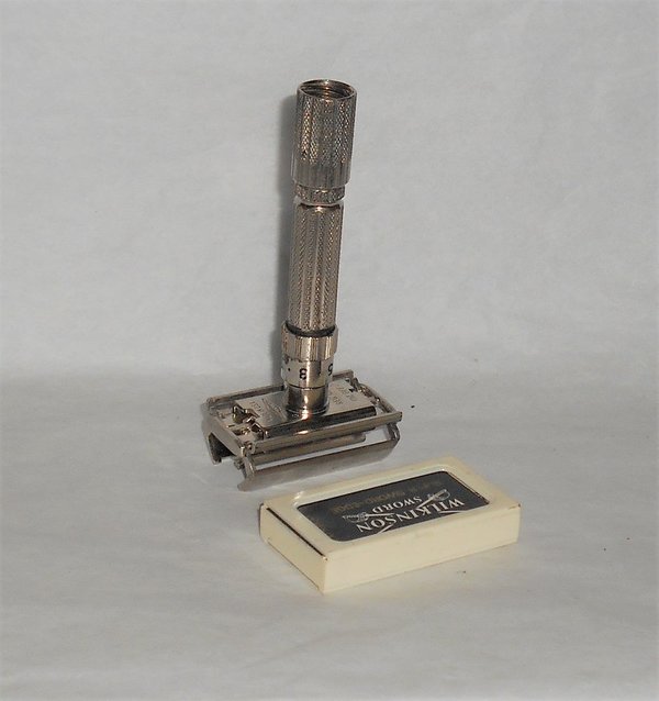Gillette 1961 Fat Boy Razor TTO Adjustable All Original Nickel Plated Brass G1–ZX (43).JPG