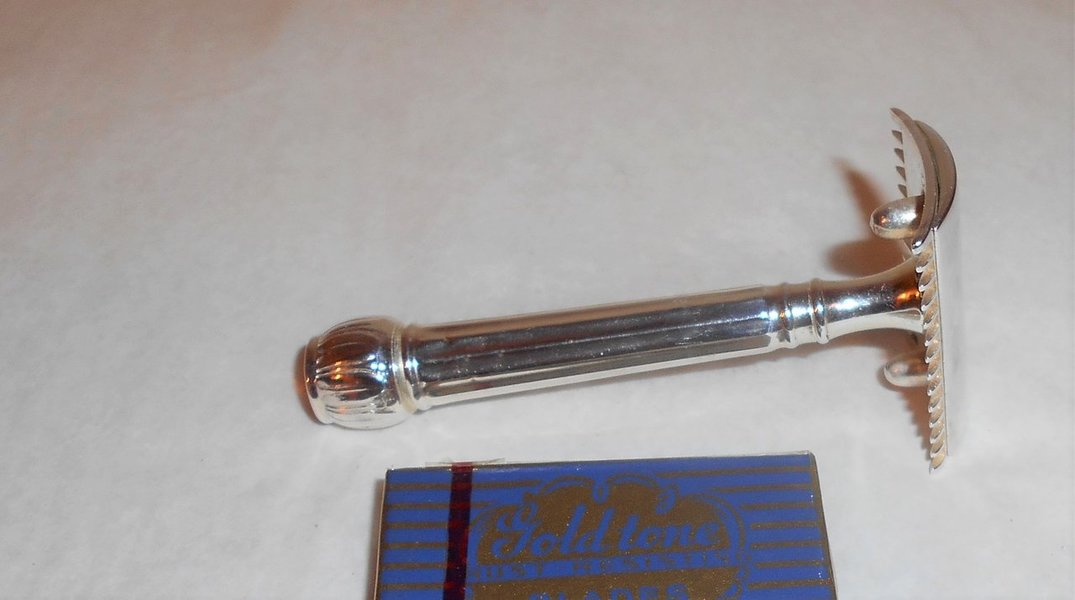 1916 Gillette Extremely Scarce Refurbished Re-Plated ABC Razor W Blade (9).JPG