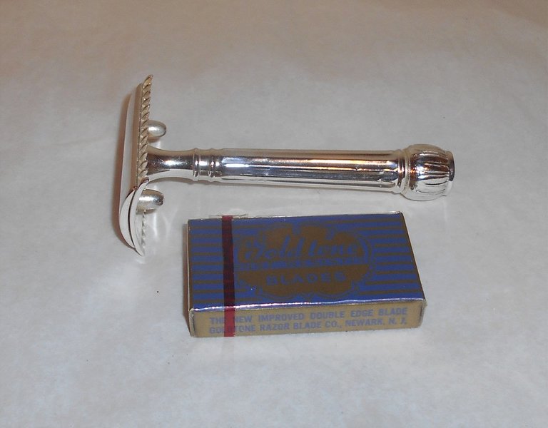 1916 Gillette Extremely Scarce Refurbished Re-Plated ABC Razor W Blade (14).JPG