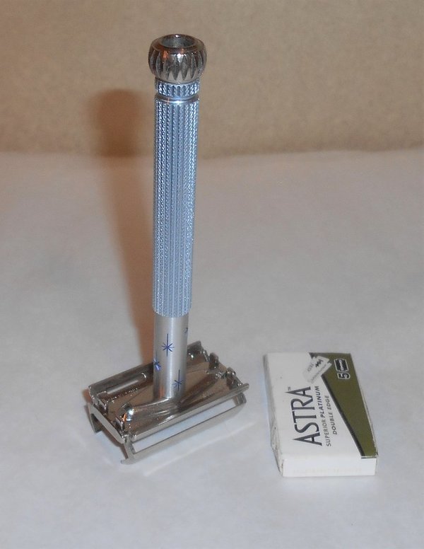 Gillette TTO 1965 Lady Gillette Razor All Original Starburst Blue K2–Z4 (44).JPG Gillette TTO 1965 Lady Gillette Razor All Original Starburst Blue K2–Z4 (44).JPG