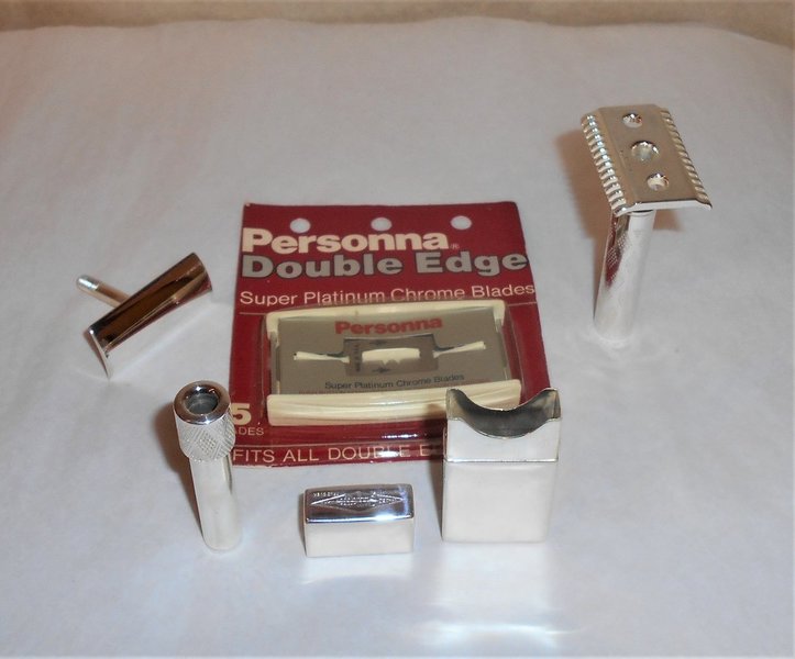 Gillette Razor Bostonian 1925 Three-Piece Refurbished Replated Silver 553983B (47).JPG