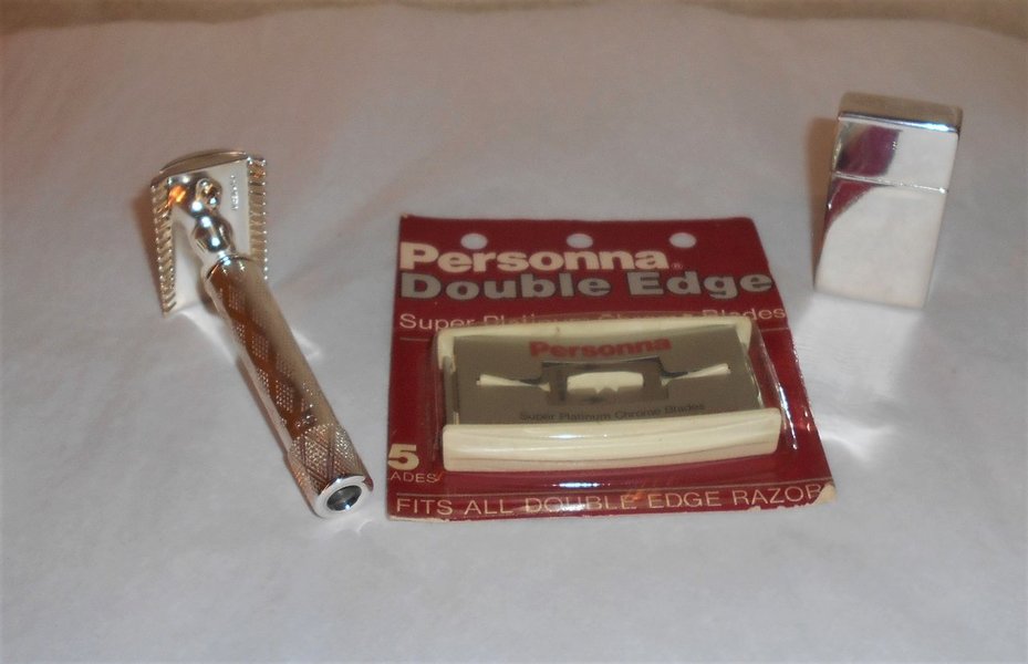 Gillette Razor Bostonian 1925 Three-Piece Refurbished Replated Silver 553983B (11).JPG