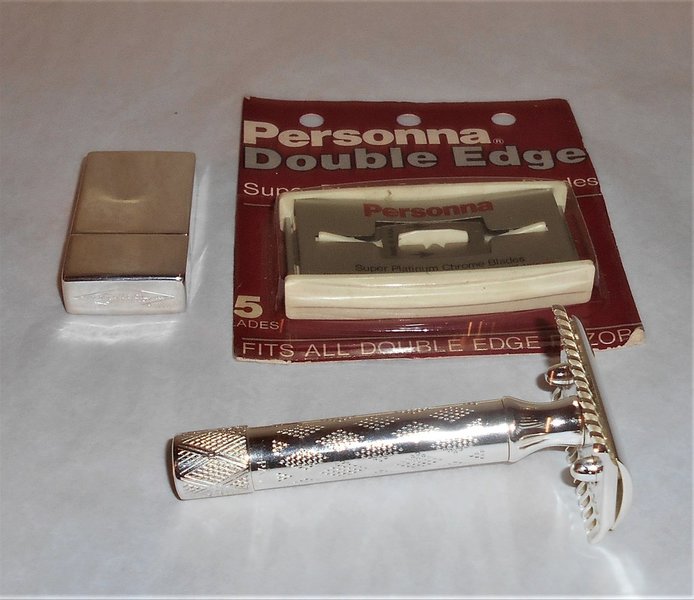 Gillette Razor Bostonian 1925 Three-Piece Refurbished Replated Silver 553983B (20).JPG