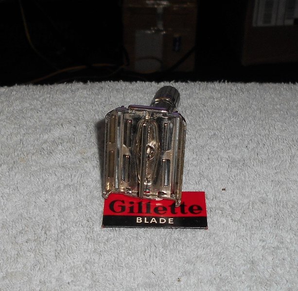 Gillette 1960 Fat Boy Razor TTO Adjustable All Original F3–F3R (23).JPG Gillette 1960 Fat Boy Razor TTO Adjustable All Original F3–F3R (23).JPG