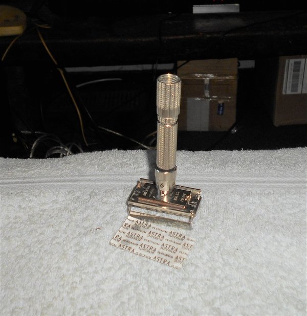 Gillette Fat Boy Razor 1961 TTO Adjustable All Original Nickel Plated G2–A97 (30).JPG Gillette Fat Boy Razor 1961 TTO Adjustable All Original Nickel Plated G2–A97 (30).JPG