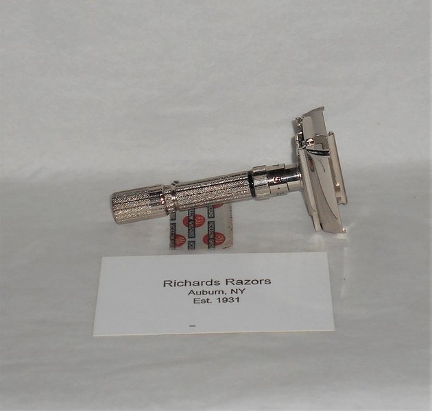  Gillette 1960 Fat Boy Razor Refurbished Replated Mirror Nickel F1-X9 (34).JPG