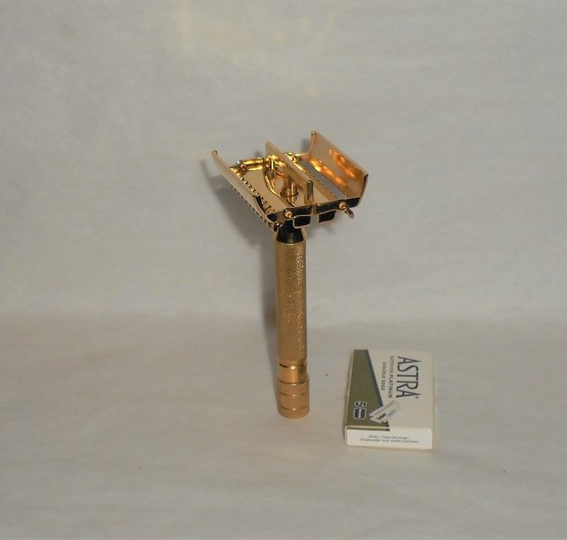 Vintage Gillette 1937 Sheraton Safety Razor Refurbished Replated 24 Karat Gold (41).JPG Vintage Gillette 1937 Sheraton Safety Razor Refurbished Replated 24 Karat Gold (41).JPG