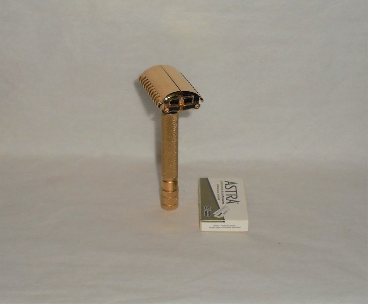 Vintage Gillette 1937 Sheraton Safety Razor Refurbished Replated 24 Karat Gold (43).JPG Vintage Gillette 1937 Sheraton Safety Razor Refurbished Replated 24 Karat Gold (43).JPG