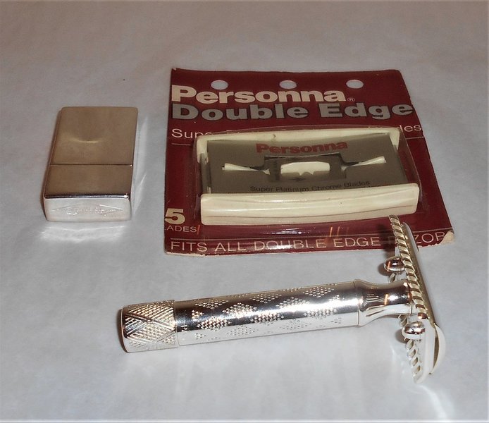 Gillette Razor Bostonian 1925 Three-Piece Refurbished Replated Silver 553983B (20).JPG Gillette Razor Bostonian 1925 Three-Piece Refurbished Replated Silver 553983B (20).JPG