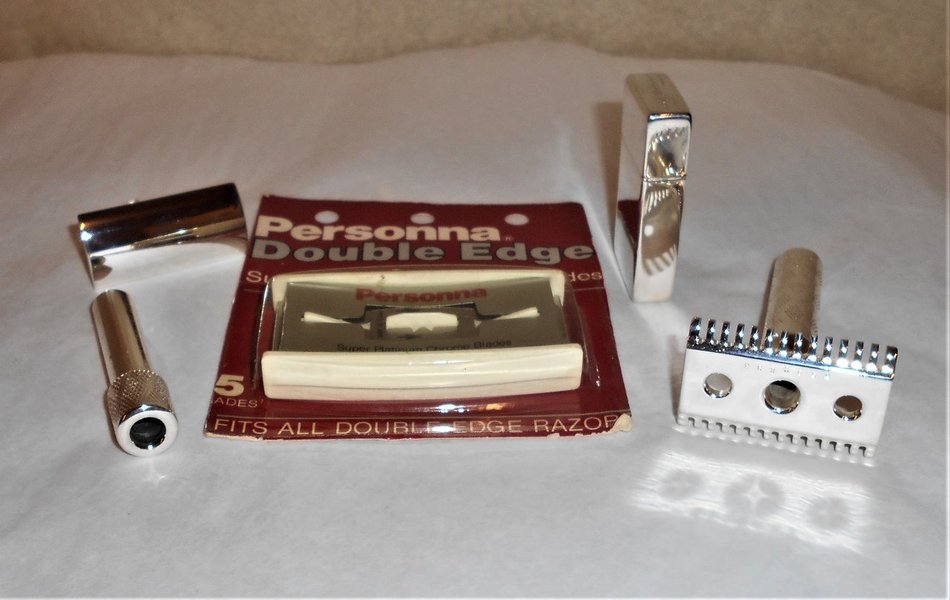 Gillette Razor Bostonian 1925 Three-Piece Refurbished Replated Silver 553983B (28).JPG Gillette Razor Bostonian 1925 Three-Piece Refurbished Replated Silver 553983B (28).JPG